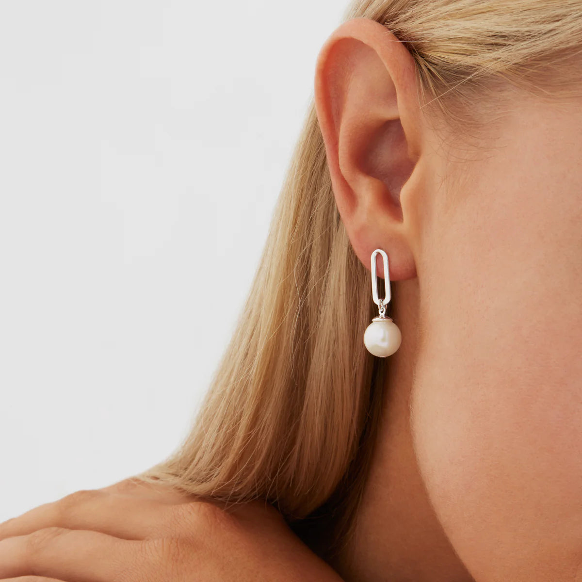 The Enchantress Pearl Drop Stud Earrings #25122