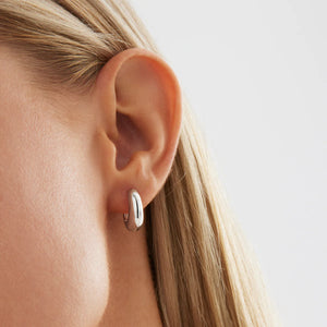 Najo Arco Huggie Earrings #25353