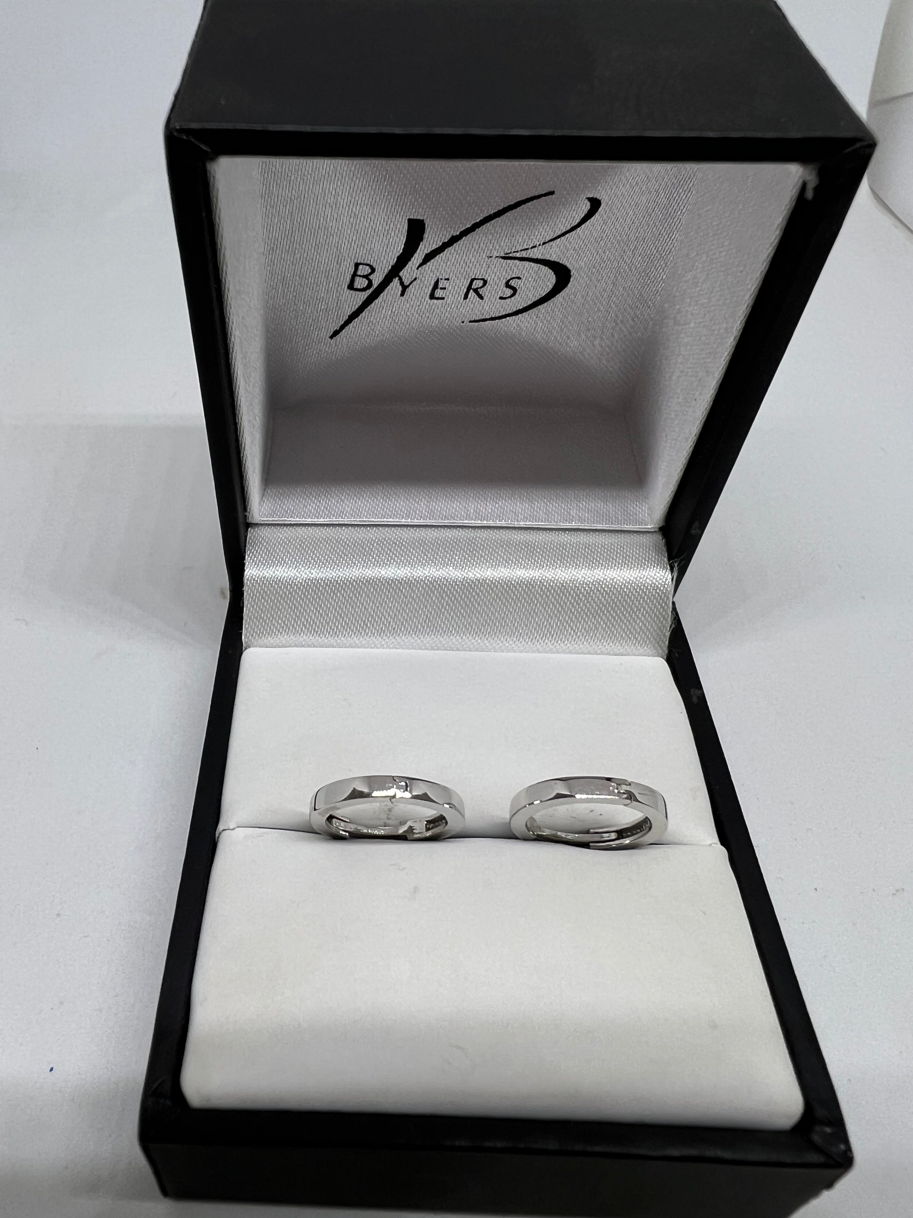 9ct White Gold Sleepers #