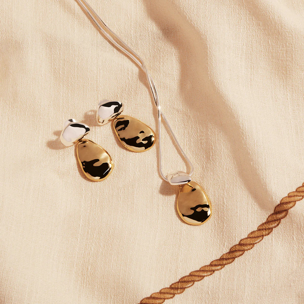 Najo Double Pebblet Two Tone Pendant #25140