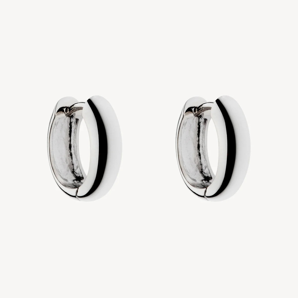 Najo Hug Me Earring # 24453 #24454#25227#25228