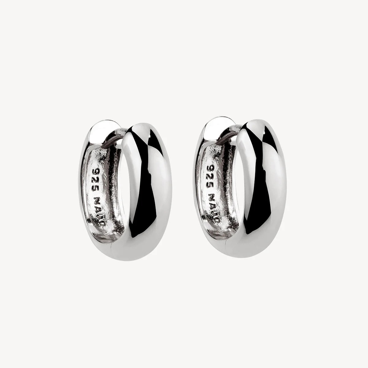 Najo Hug Me Earring # 24453 #24454#25227#25228