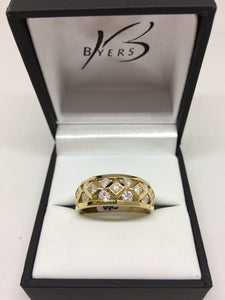 18ct Yellow Gold Multi Stone Diamond Slightly Dome Shape Right Hand Ring #12075