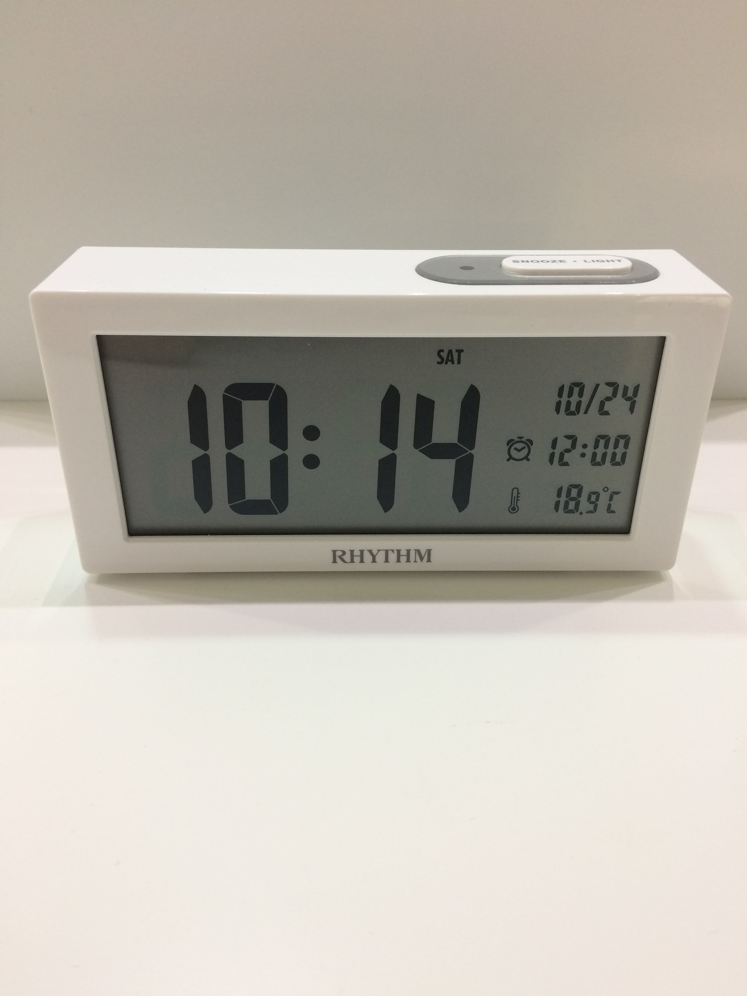 Rhythm Digital Alarm Clock Auto Light Month Day Date Day Temperature #