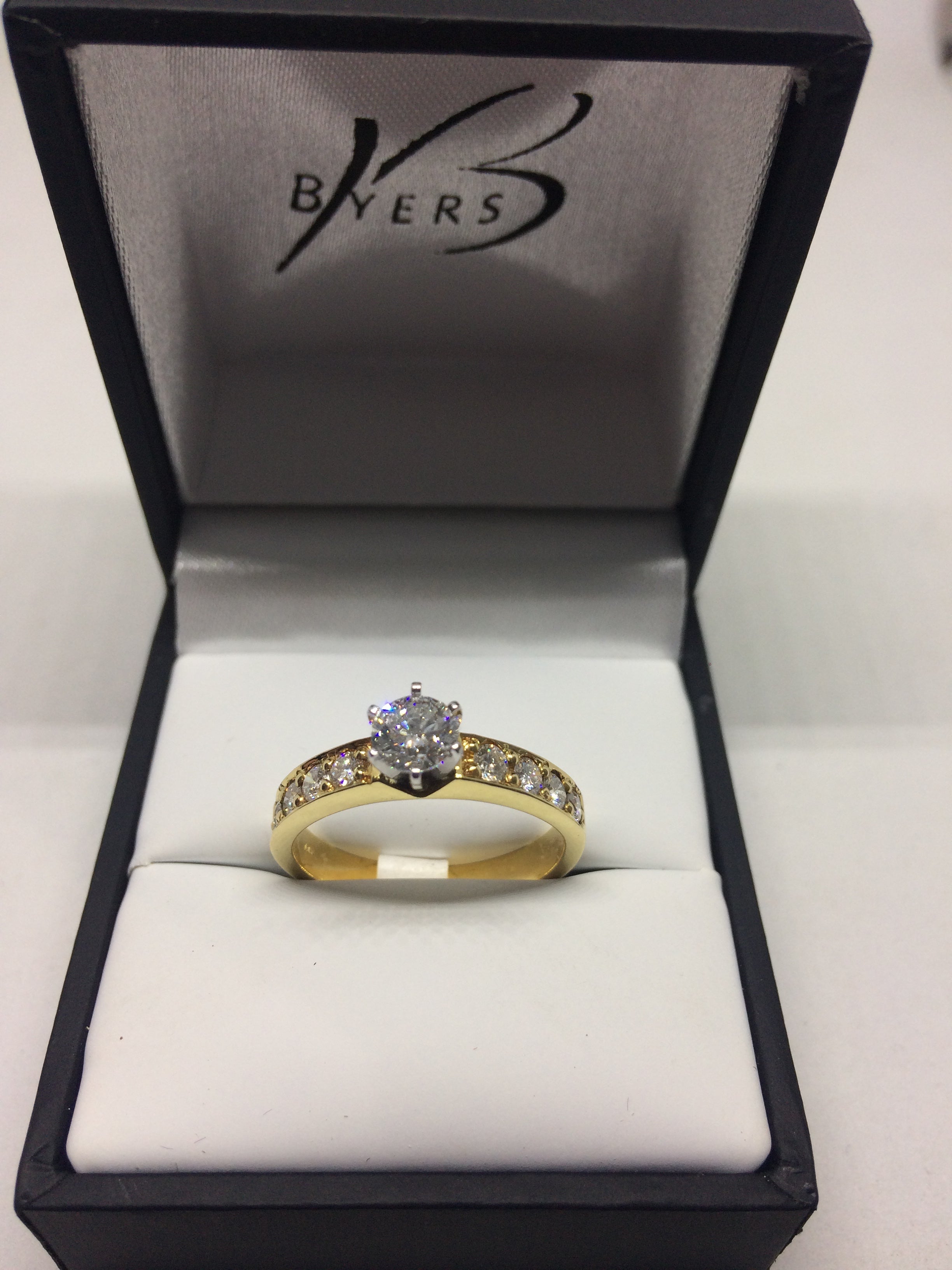 18ct Yellow Gold Diamond Solitaire Engagement Ring #12098